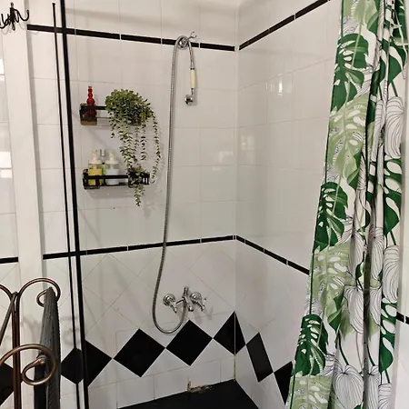 Apartment Fully Equipped Indian